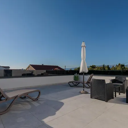 Mara Villa Vrsi