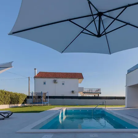 Villa Mara *